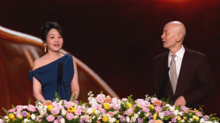 科林·费斯夫妇、本尼迪克特·康伯巴奇、米歇尔·道克瑞等都盛装出席，而最惊艳的要属小天后泰勒·斯威夫特 多兰英语新片2016年春开拍 泰勒·克奇确认加盟 2015-11-18 北京时间11月18日，据外媒报道，泰勒·克奇加盟泽维尔·多兰首部英语片《约翰·多诺万的死与生》，多兰也随后在网上发布了确认消息。